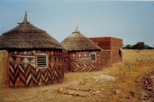 TIEBELÈ, THE VILLAGE WITH HAND-PAINTED MUD HOUSES
