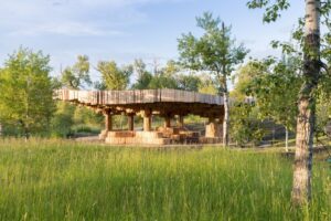  Xylem, the gathering pavilion for the Tippet Rise Art Center, has been designed by Francis Kéré as a quiet, protective shelter for the visitors of the ranch.