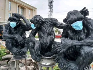 Nigerian Artist Nkwocha Ernest turns old tyres into Amazing Artworks 